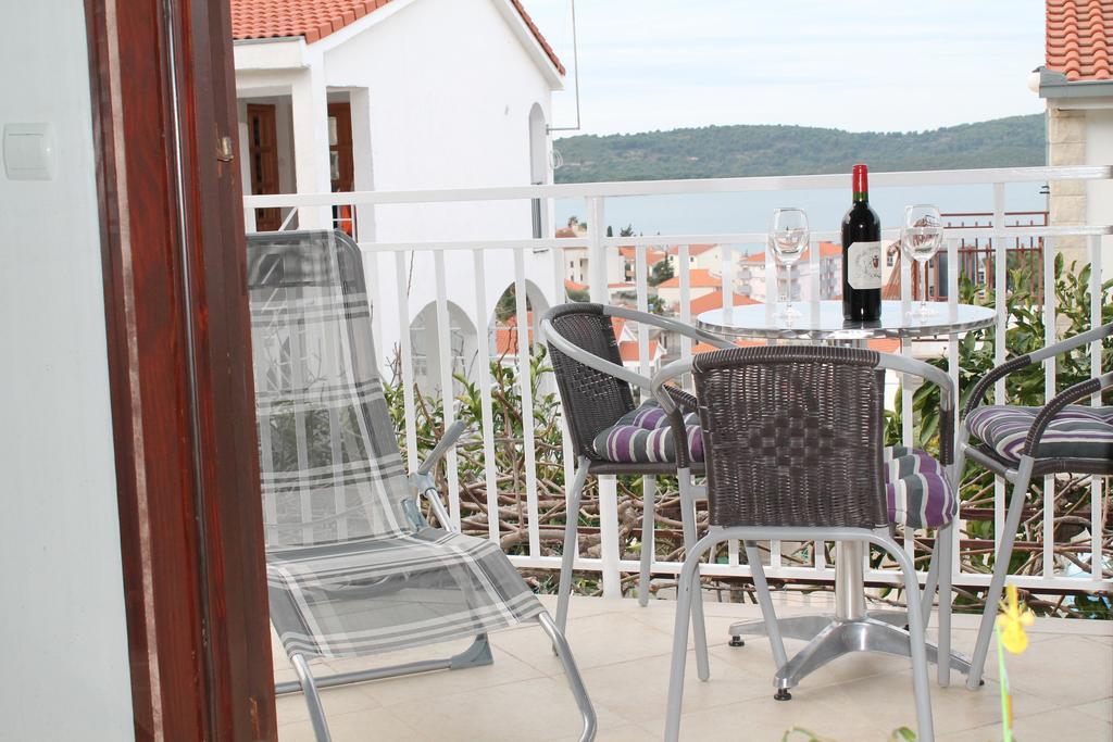Apartment Mia - Spacious Apartment On 85 M2 With Beautiful Sea View Trogir Cameră foto