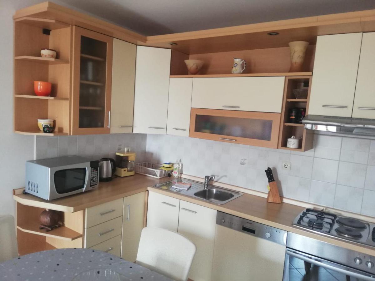 Apartment Mia - Spacious Apartment On 85 M2 With Beautiful Sea View Trogir Exterior foto