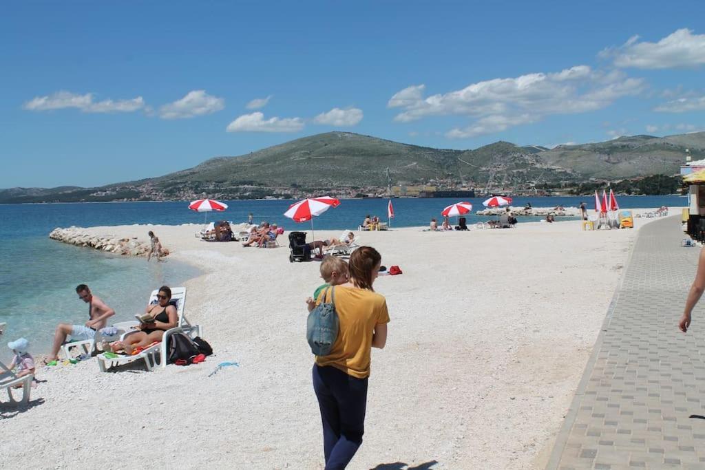 Apartment Mia - Spacious Apartment On 85 M2 With Beautiful Sea View Trogir Exterior foto