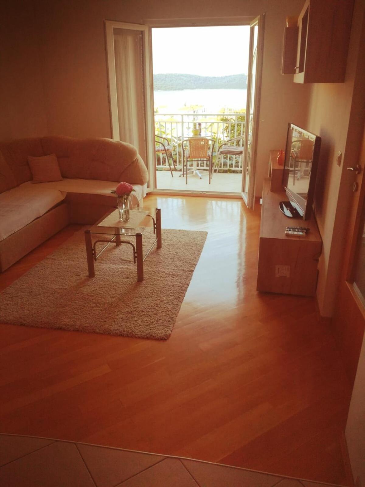 Apartment Mia - Spacious Apartment On 85 M2 With Beautiful Sea View Trogir Cameră foto
