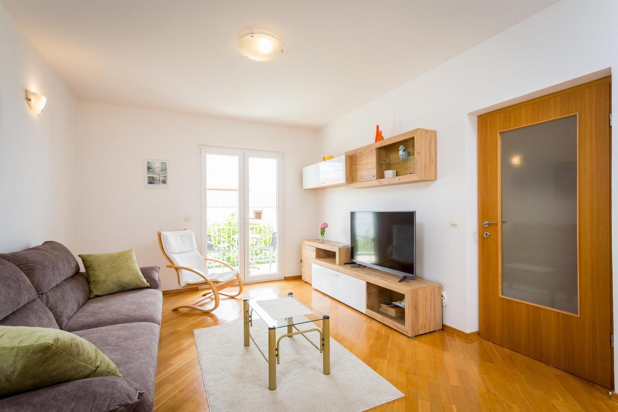 Apartment Mia - Spacious Apartment On 85 M2 With Beautiful Sea View Trogir Exterior foto