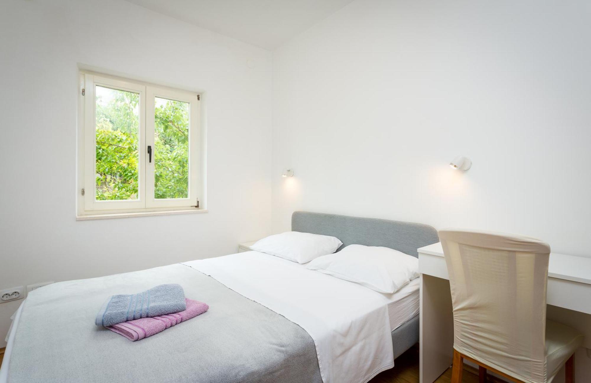 Apartment Mia - Spacious Apartment On 85 M2 With Beautiful Sea View Trogir Exterior foto