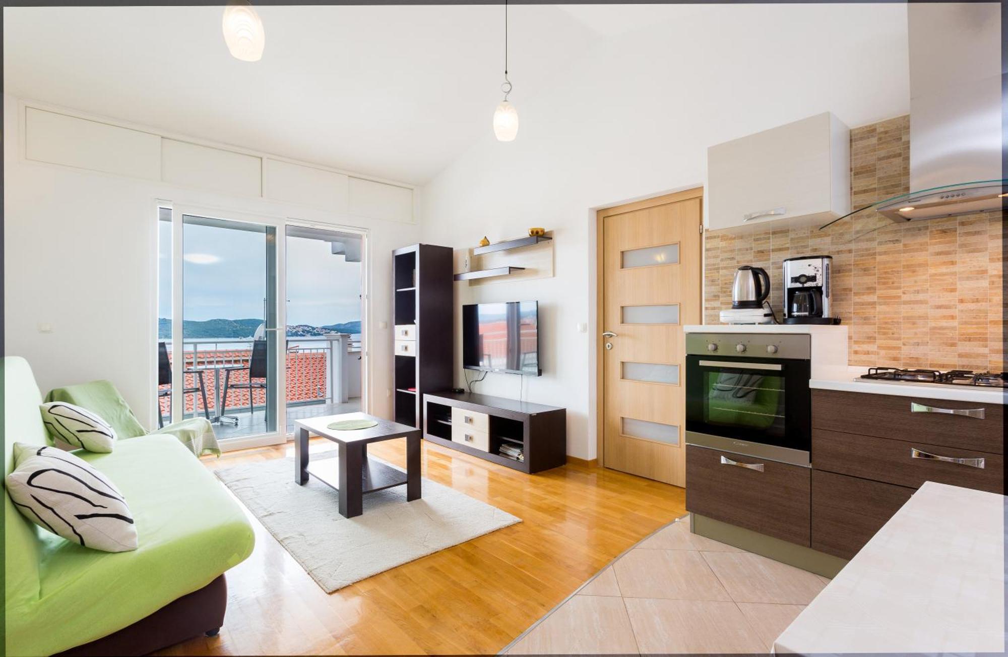 Apartment Mia - Spacious Apartment On 85 M2 With Beautiful Sea View Trogir Exterior foto