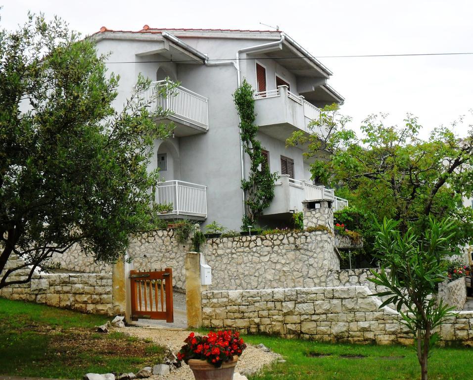 Apartment Mia - Spacious Apartment On 85 M2 With Beautiful Sea View Trogir Exterior foto